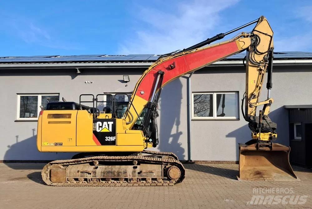 CAT 326 F L 大型油圧ショベル12t以上（パワーショベル・ユンボ）