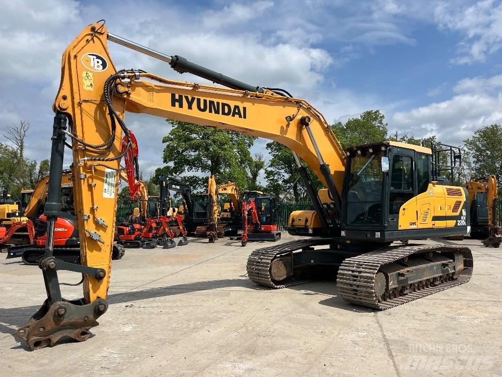 Hyundai HX 220 L 大型油圧ショベル12t以上（パワーショベル・ユンボ）