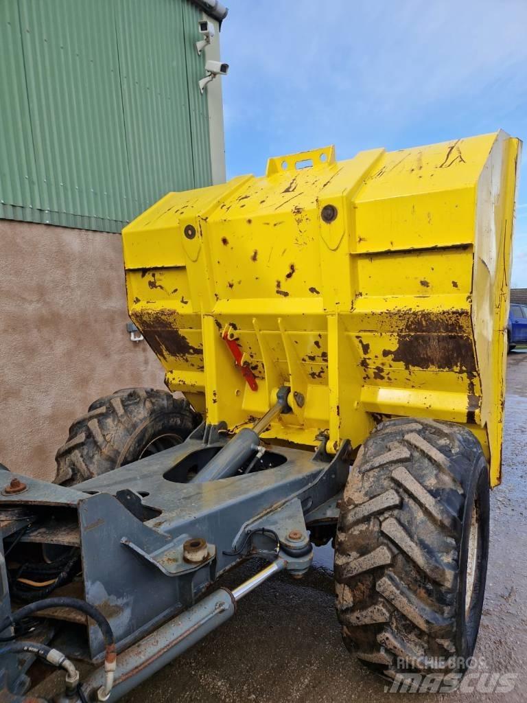 Wacker Neuson DW 90 サイト　ダンプ