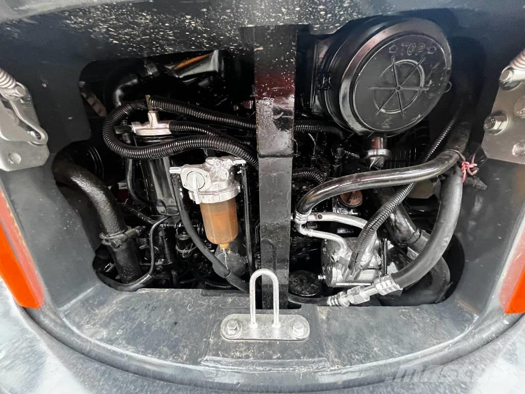 Hitachi ZX 50 U ミニ油圧ショベル 7t以下（ミニユンボ・ミニディガー）