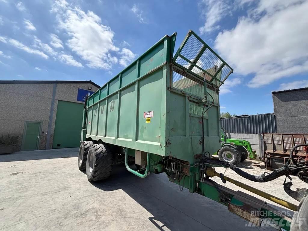 OVA LB65275T 自走式フォレージハーベスター
