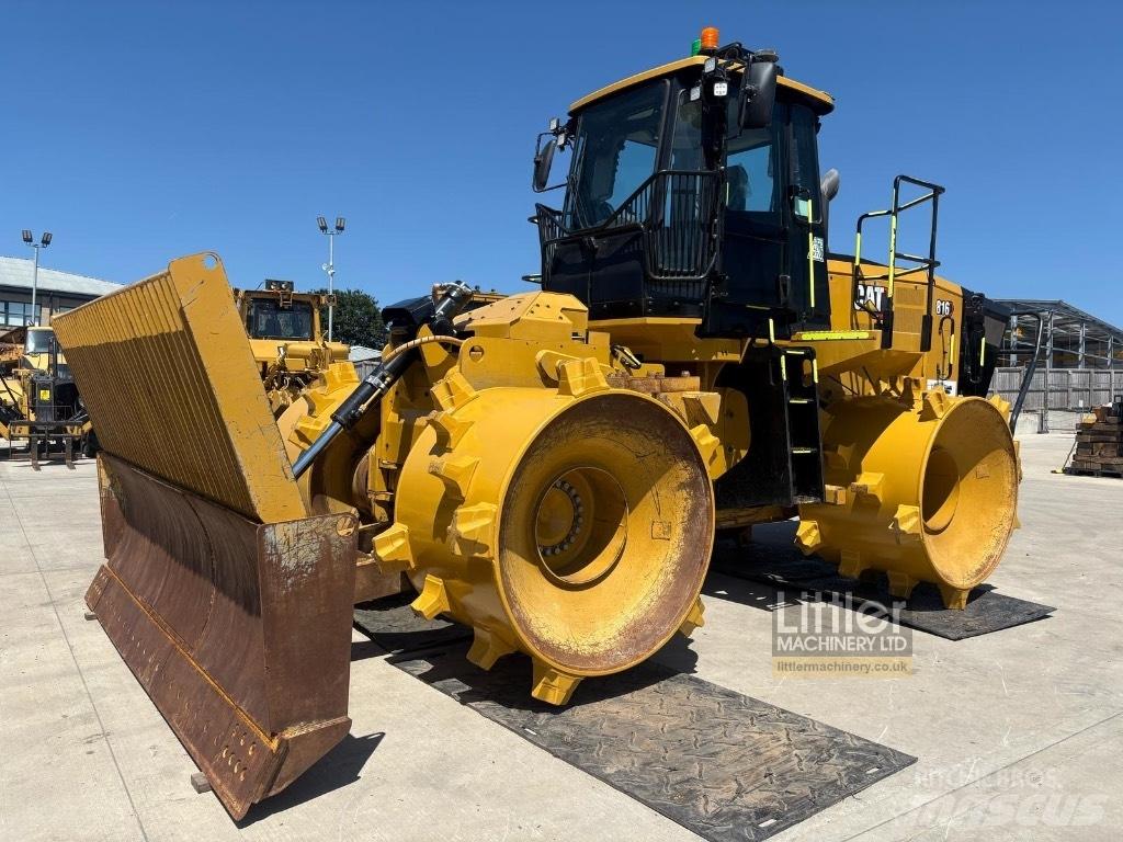 CAT 816 廃棄物コンパクター