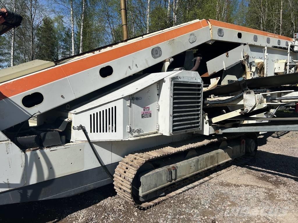 Metso ST 358 自走式スクリーン