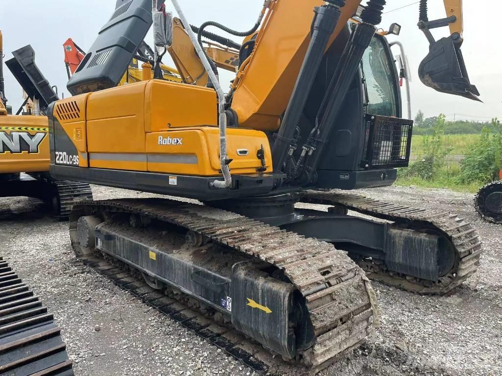 Hyundai R220 大型油圧ショベル12t以上（パワーショベル・ユンボ）