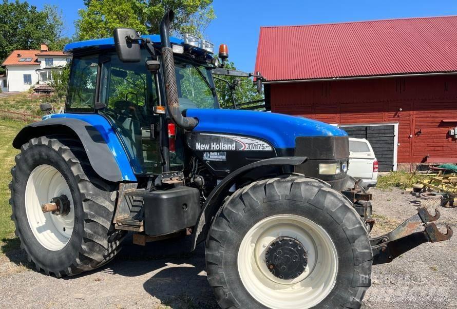 New Holland TM 175 トラクター