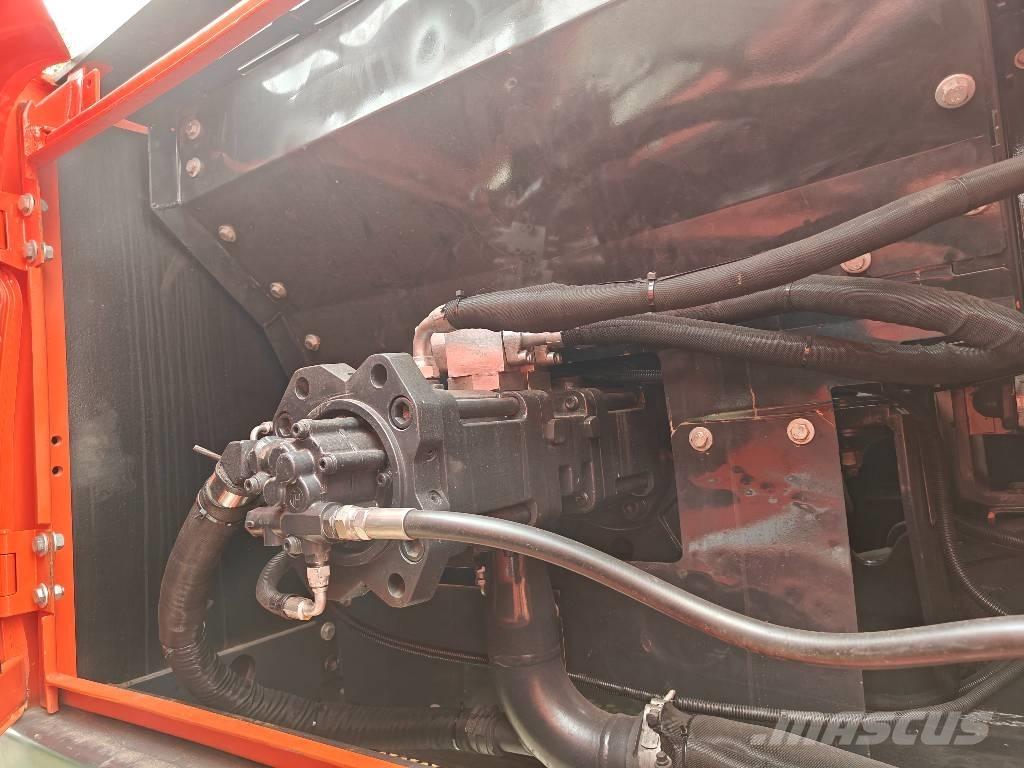 Doosan DX 225 LC-9C 大型油圧ショベル12t以上（パワーショベル・ユンボ）