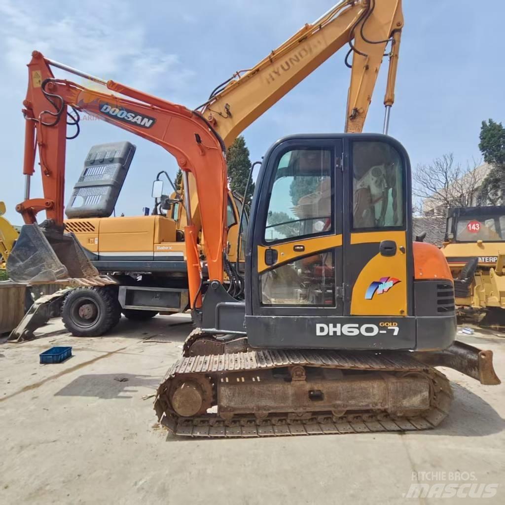 Doosan DH 60-7 ミニ油圧ショベル 7t以下（ミニユンボ・ミニディガー）