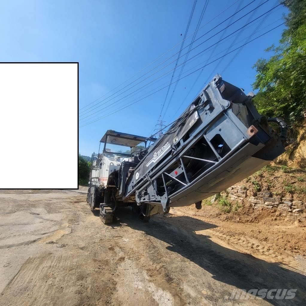 Wirtgen W 1900 アスファルトコールドミリングマシーン