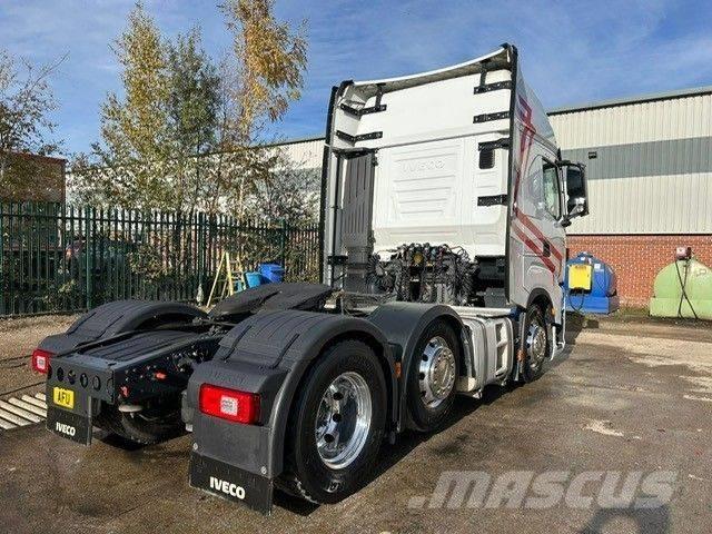 Iveco S-Way 570 中古トラクターヘッド | トレーラーヘッド