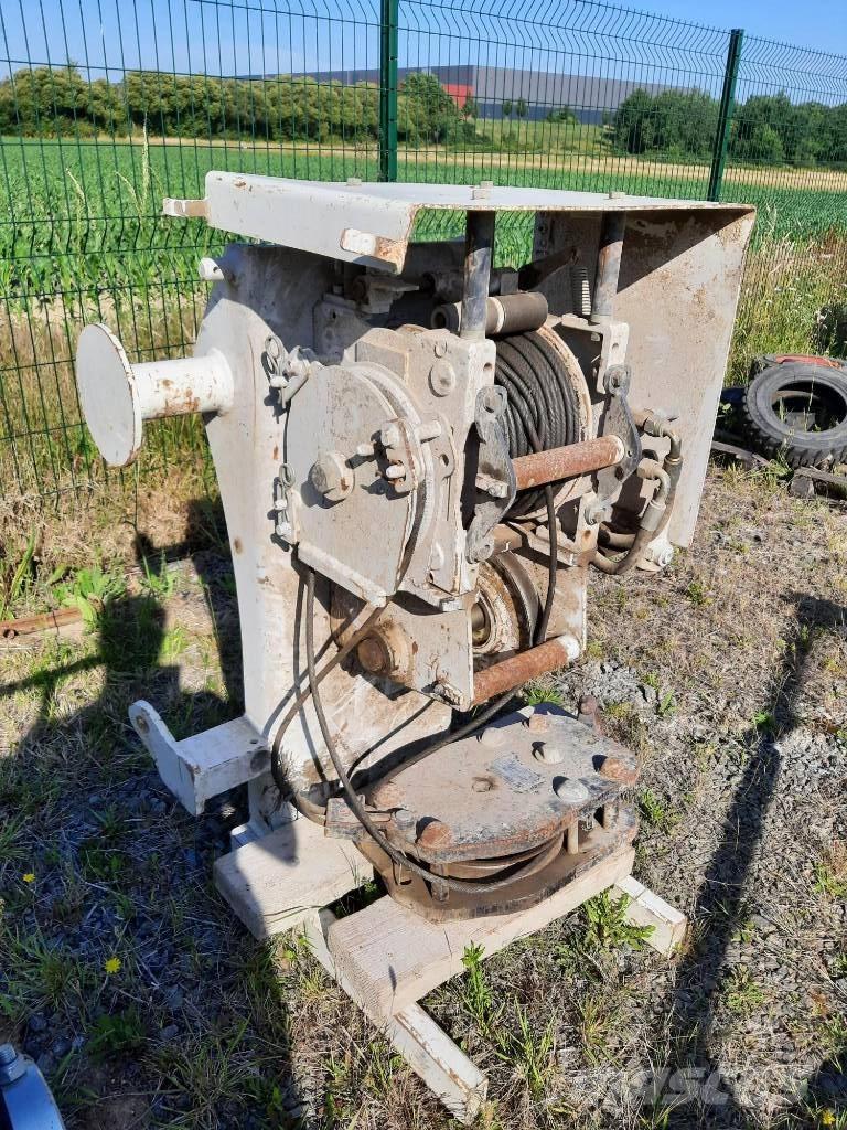 Bobcat Treuil / Winch テレスコーピックハンドラー