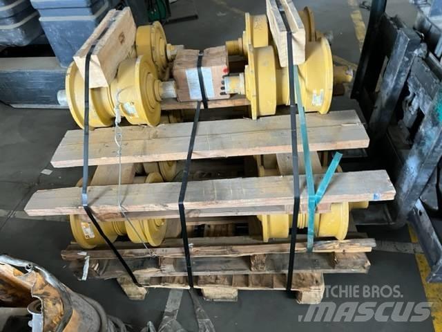 CAT D 8 R 無限軌道、クローラ、履帯