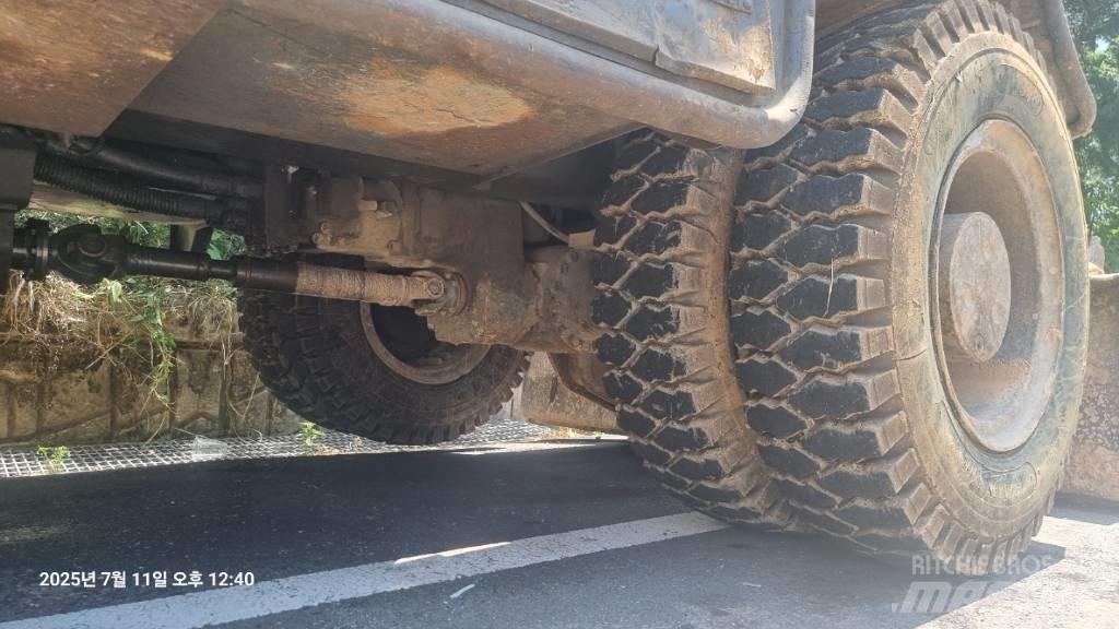 Doosan DX 210 W ホイール式油圧ショベル（パワーショベル・ユンボ・バックホー）