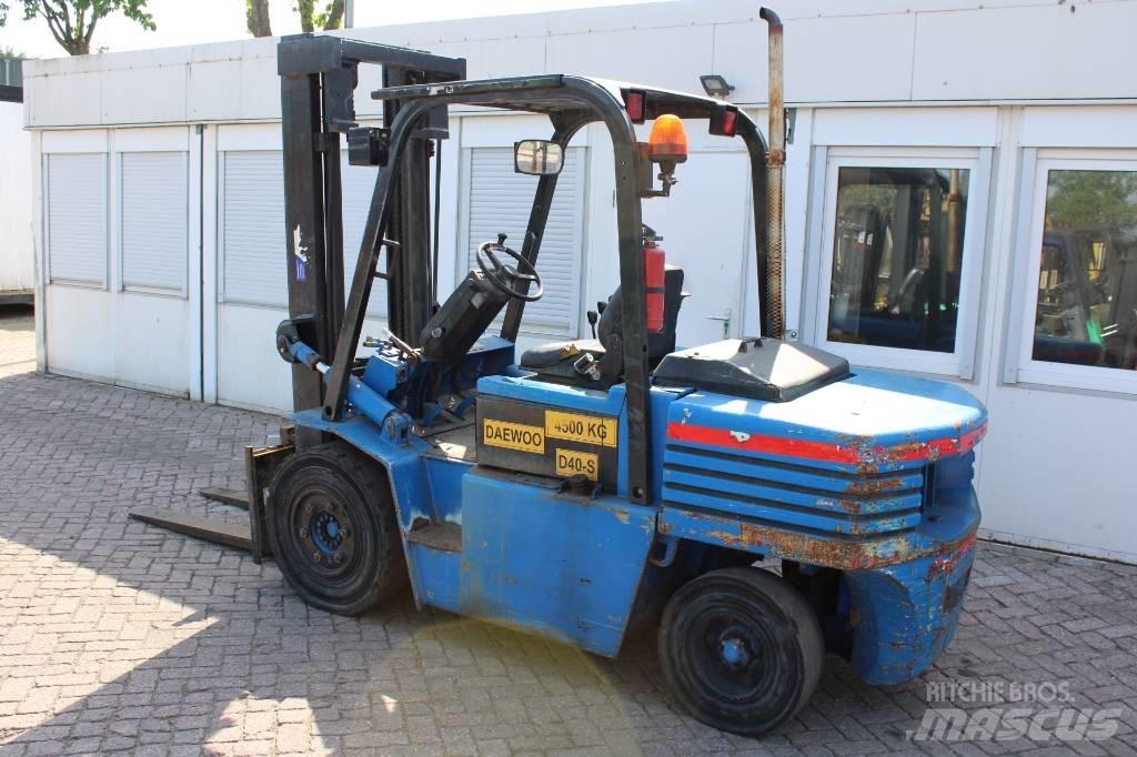 Daewoo D 40 S ディーゼル・軽油