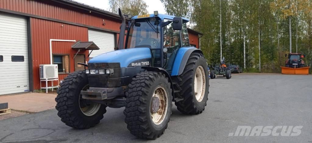 New Holland 8560 RC トラクター