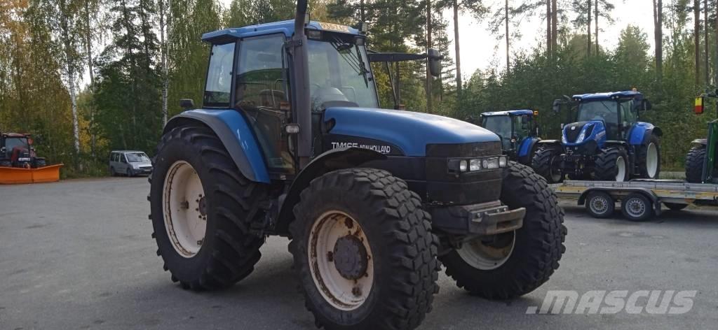 New Holland 8560 RC トラクター