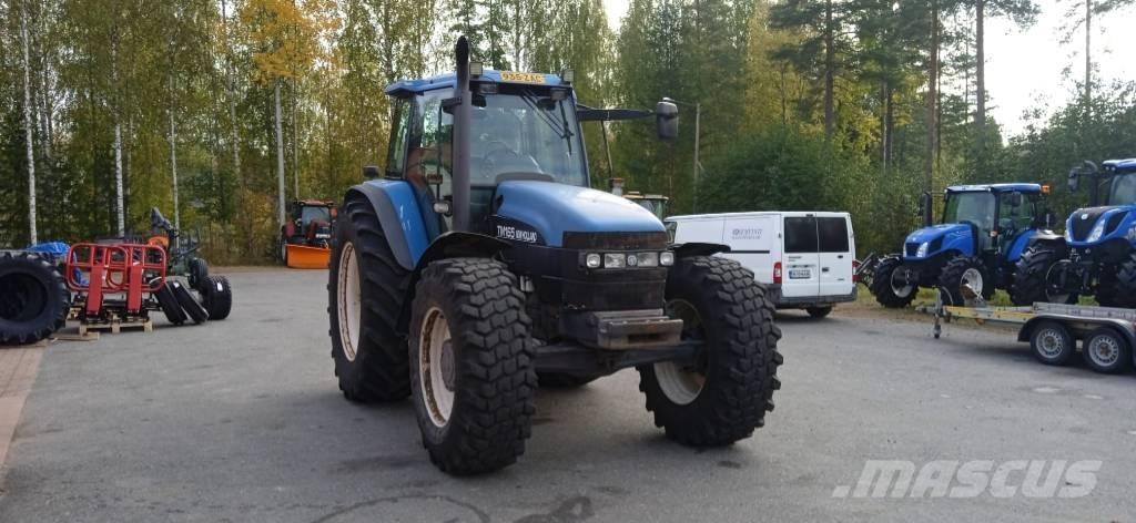 New Holland 8560 RC トラクター