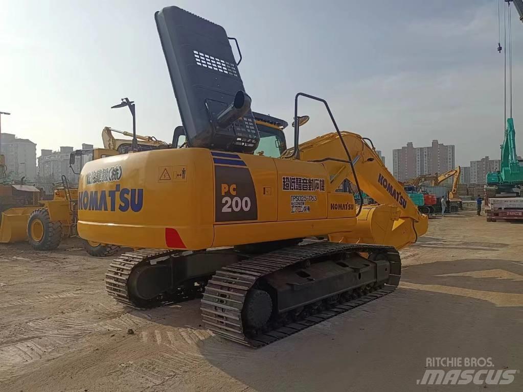 Komatsu pc200-8 大型油圧ショベル12t以上（パワーショベル・ユンボ）