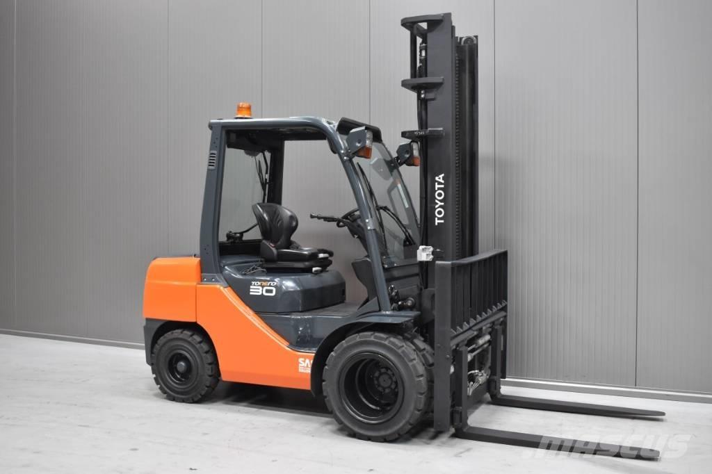 Toyota 02-8FDF30 ディーゼル・軽油