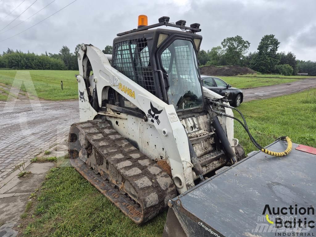 Bobcat T 320 クローラーローダー