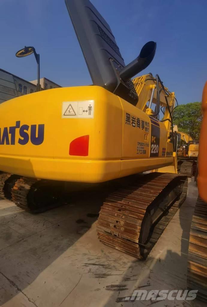 Komatsu PC 220-8 大型油圧ショベル12t以上（パワーショベル・ユンボ）