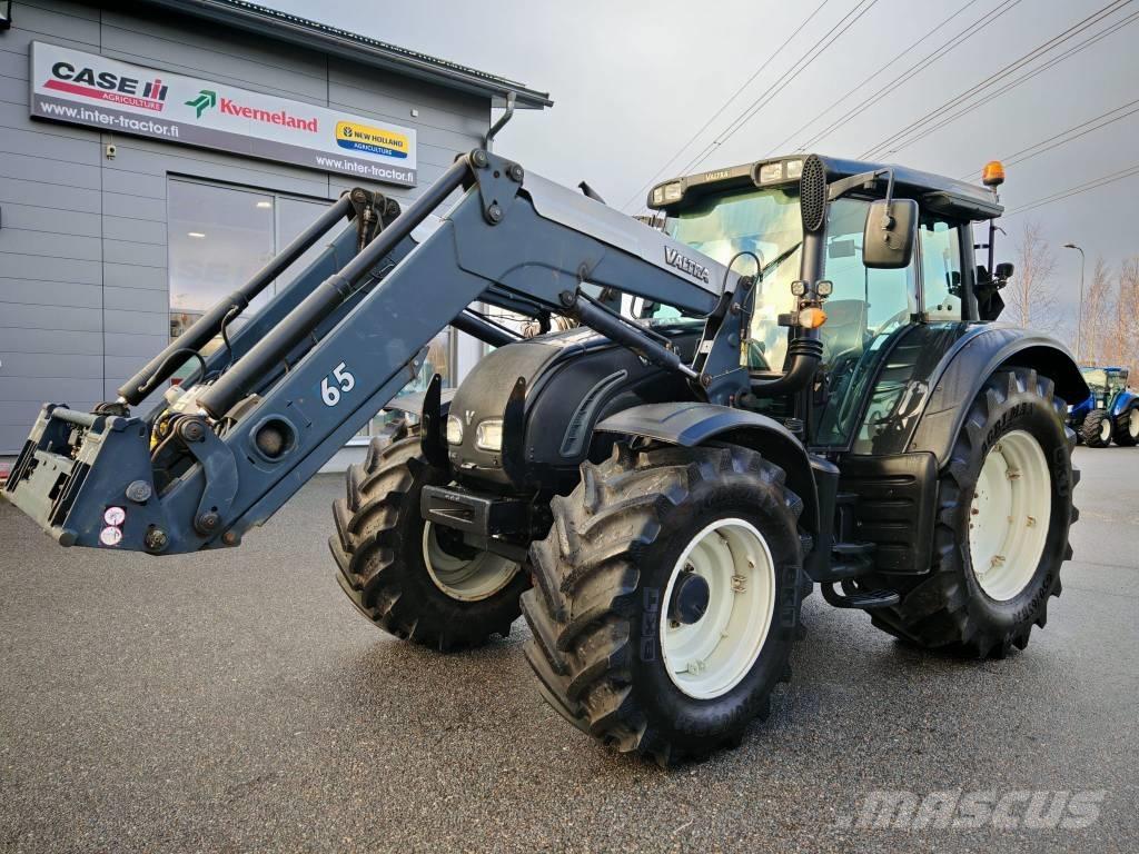 Valtra N 142 Versu トラクター