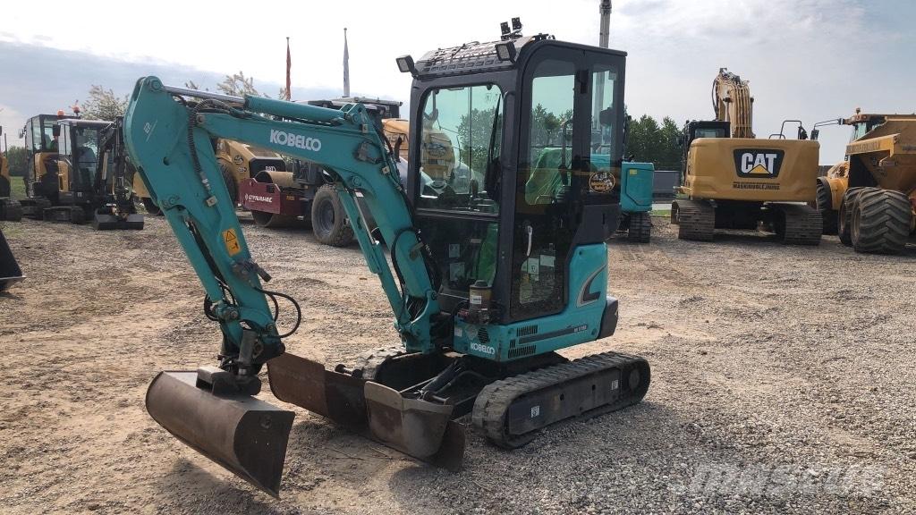 Kobelco SK 17 SR-5 ミニ油圧ショベル 7t以下（ミニユンボ・ミニディガー）