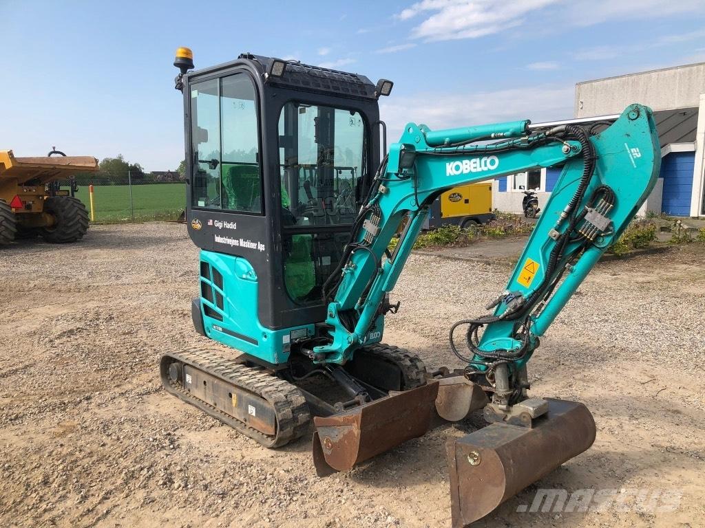 Kobelco SK 17 SR-5 ミニ油圧ショベル 7t以下（ミニユンボ・ミニディガー）
