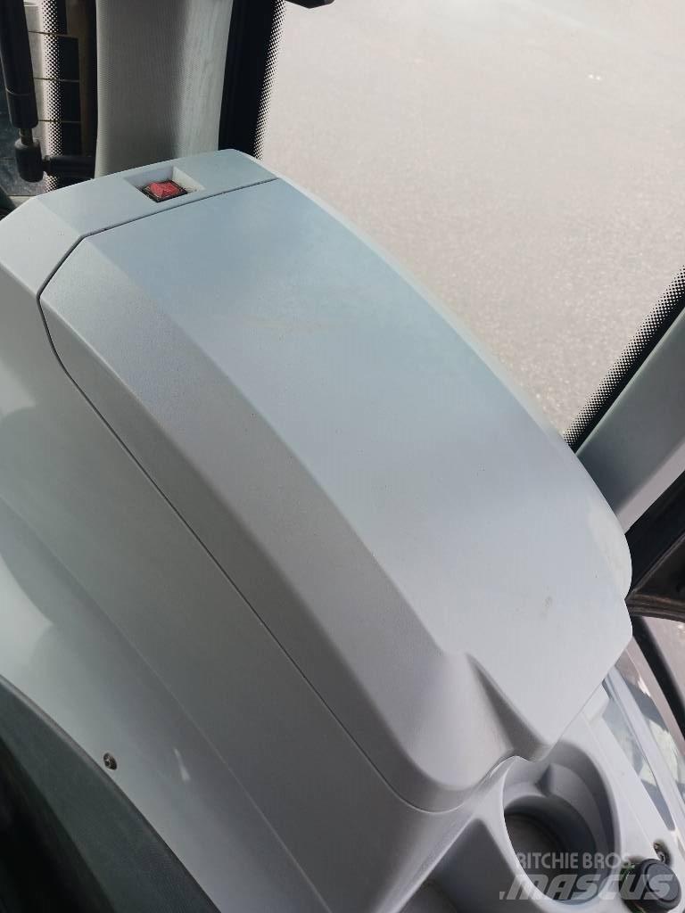 Valtra T 194 Versu トラクター