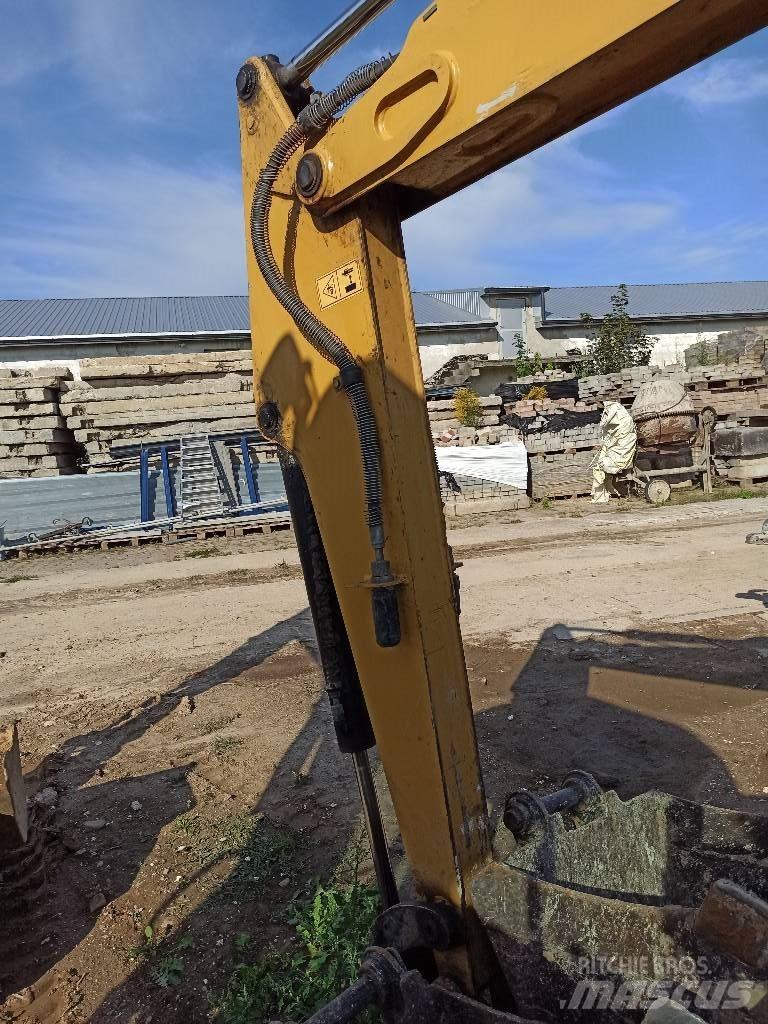 CAT 302.5 C ミニ油圧ショベル 7t以下（ミニユンボ・ミニディガー）