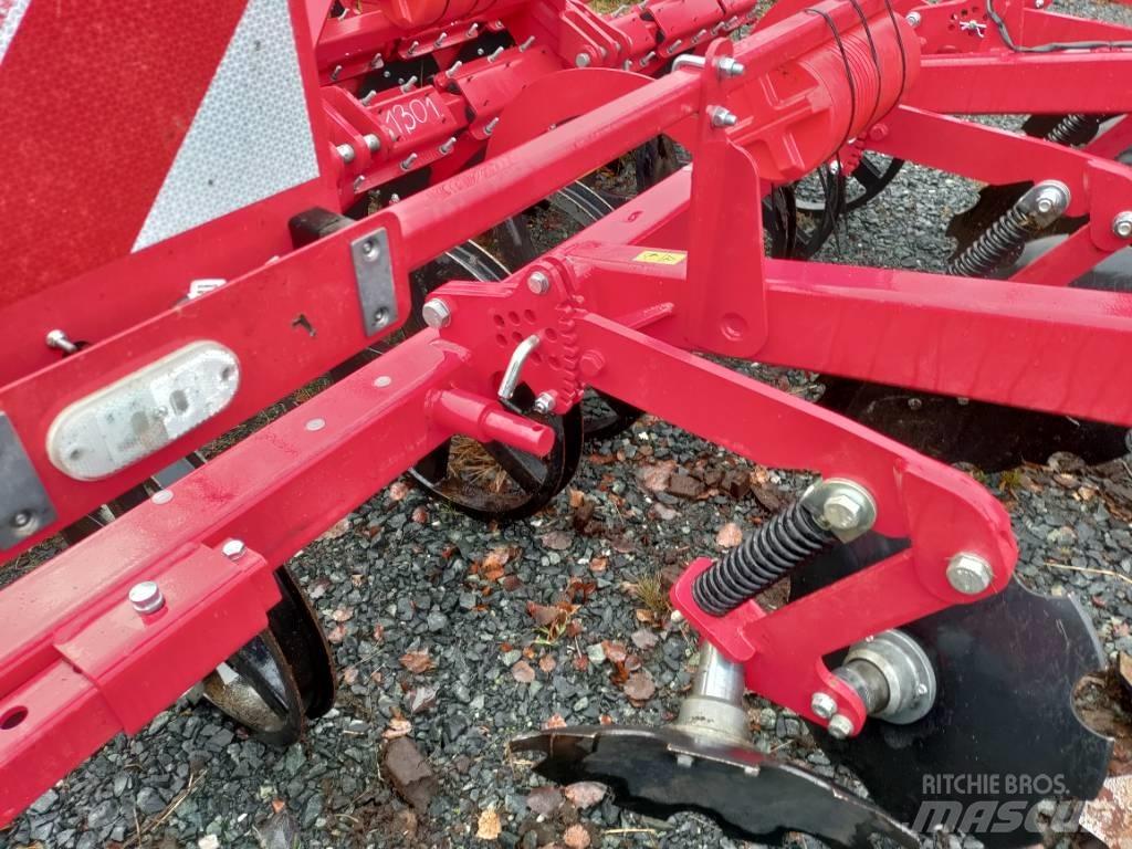 Horsch Terrano 3 FX カルチベーター
