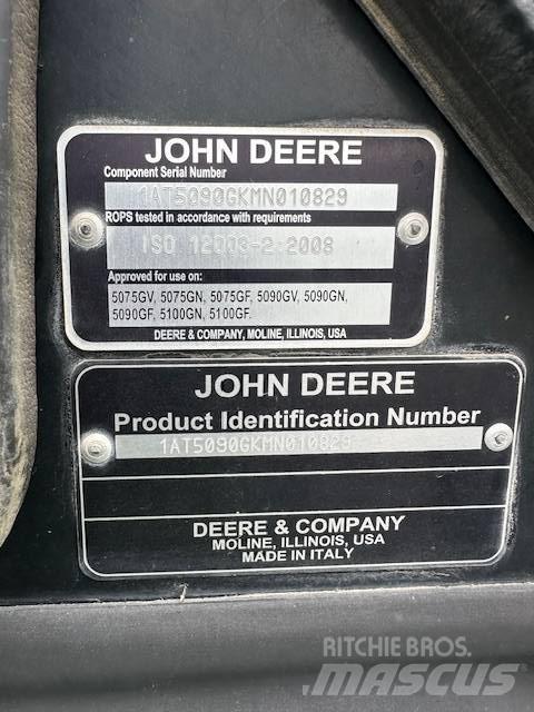 John Deere 5090 GN トラクター