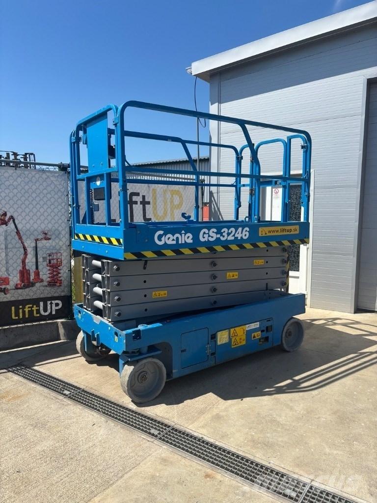 Genie GS 3246 シザースリフト