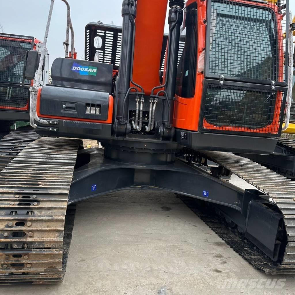 Doosan DX225LC-9C 大型油圧ショベル12t以上（パワーショベル・ユンボ）