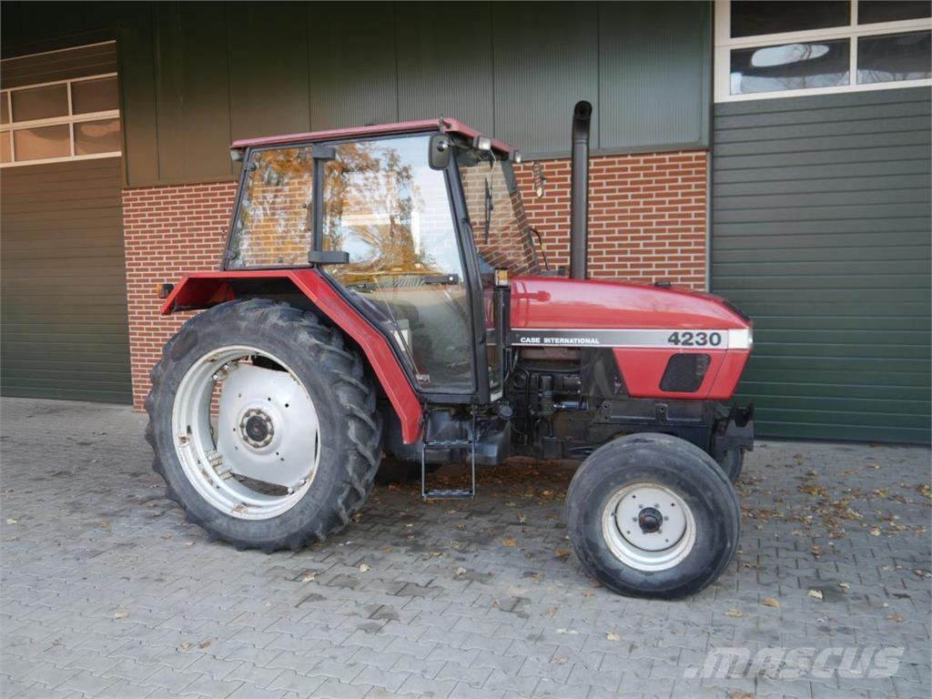 Case IH 4230 2wd トラクター