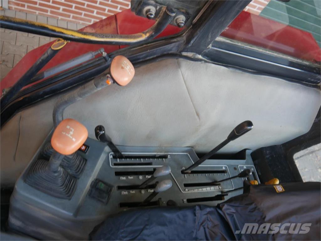 Case IH 4230 2wd トラクター