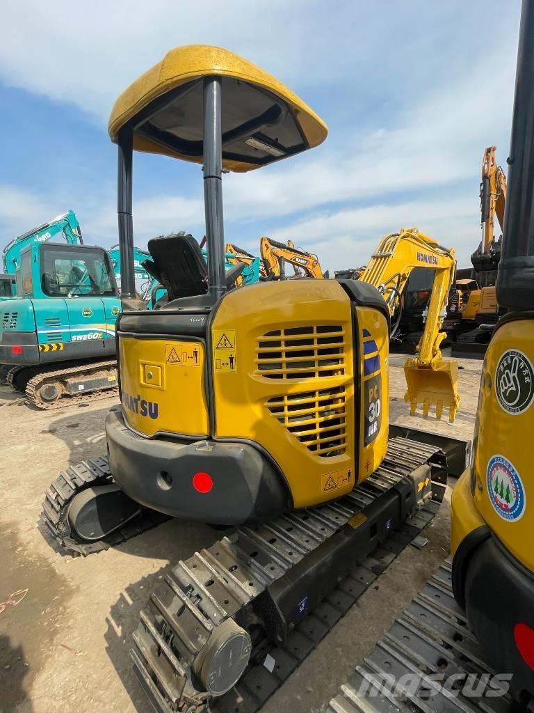 Komatsu PC30 ミニ油圧ショベル 7t以下（ミニユンボ・ミニディガー）