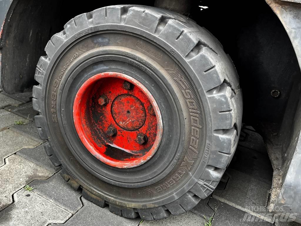 Linde P 250 トーイングトラック