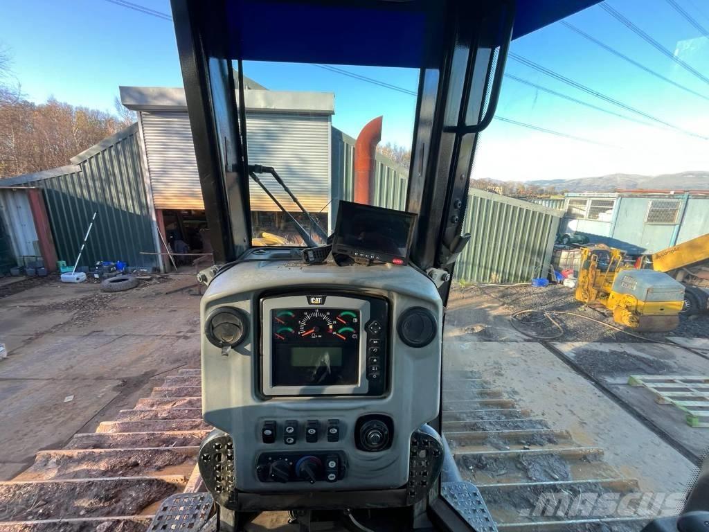 CAT D 6 N LGP ブルドーザー