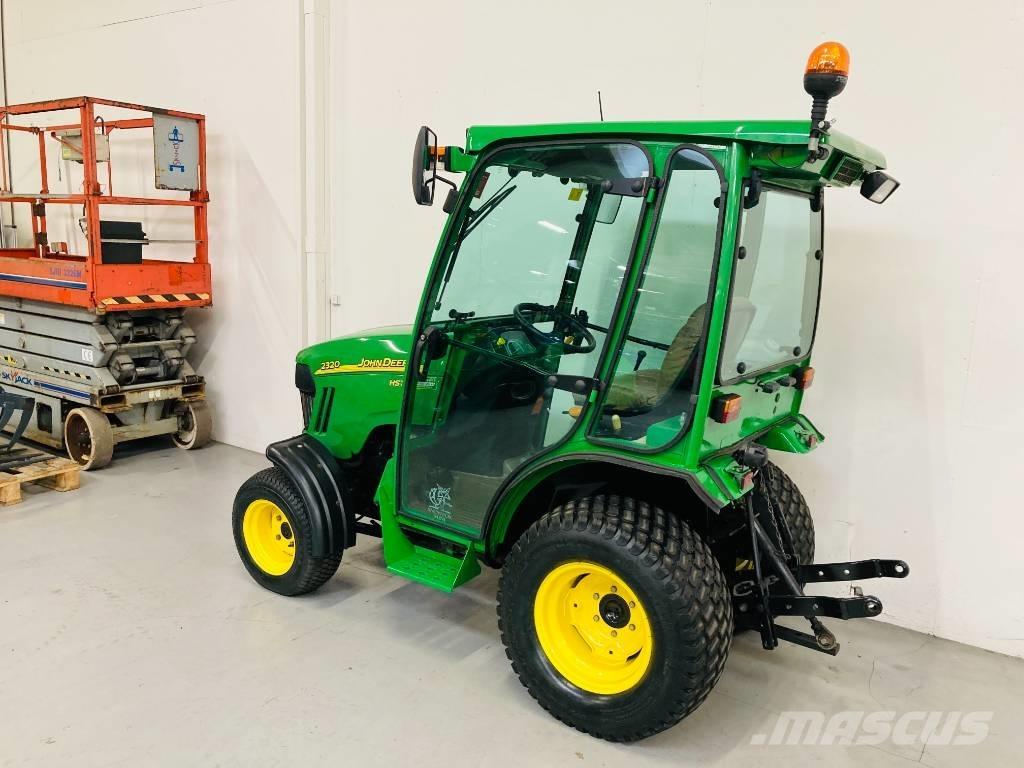John Deere 2320 コンパクトトラクター