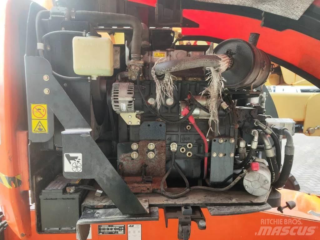 JLG 510 AJ ブームリフト　屈伸型