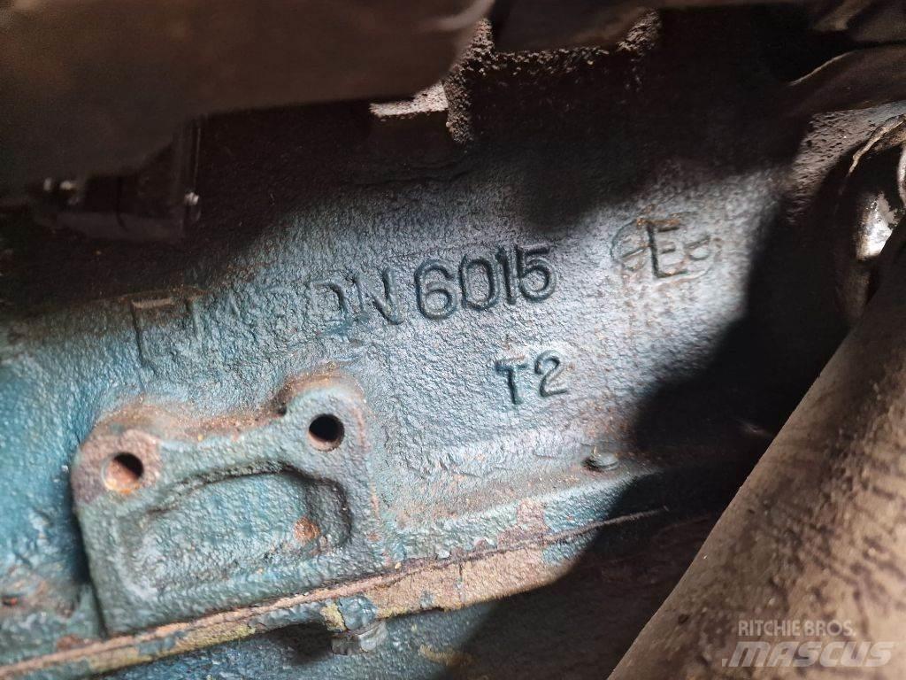 Ford F2 6015 エンジン