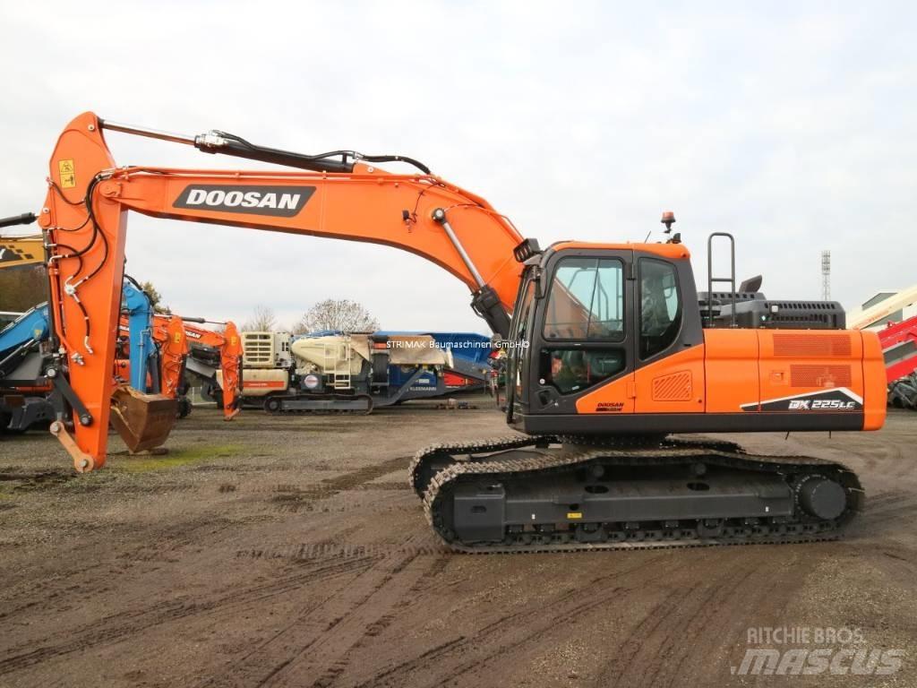 Doosan DX 225 LC-7 大型油圧ショベル12t以上（パワーショベル・ユンボ）