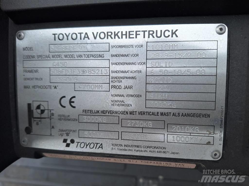 Toyota 52-8 FD F 30 ディーゼル・軽油