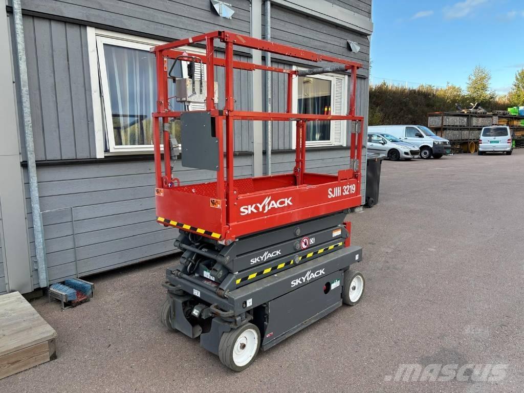 SkyJack SJ III 3219 シザースリフト