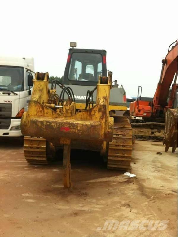 Komatsu d155a-3 ブルドーザー