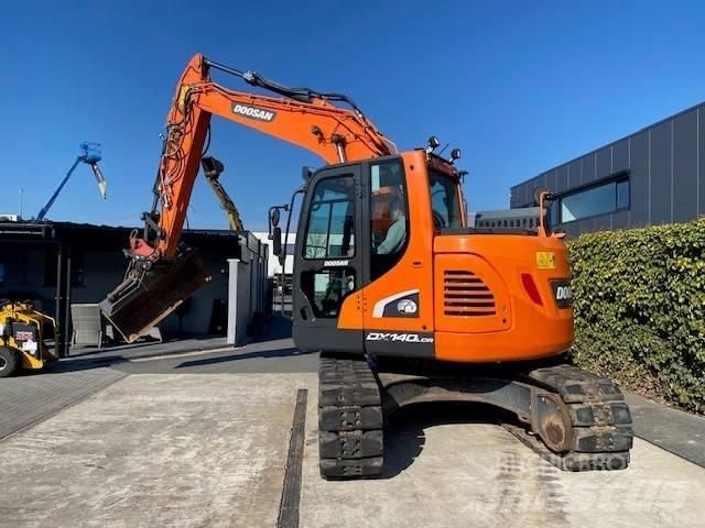 Doosan DX140 LCR-5 大型油圧ショベル12t以上（パワーショベル・ユンボ）