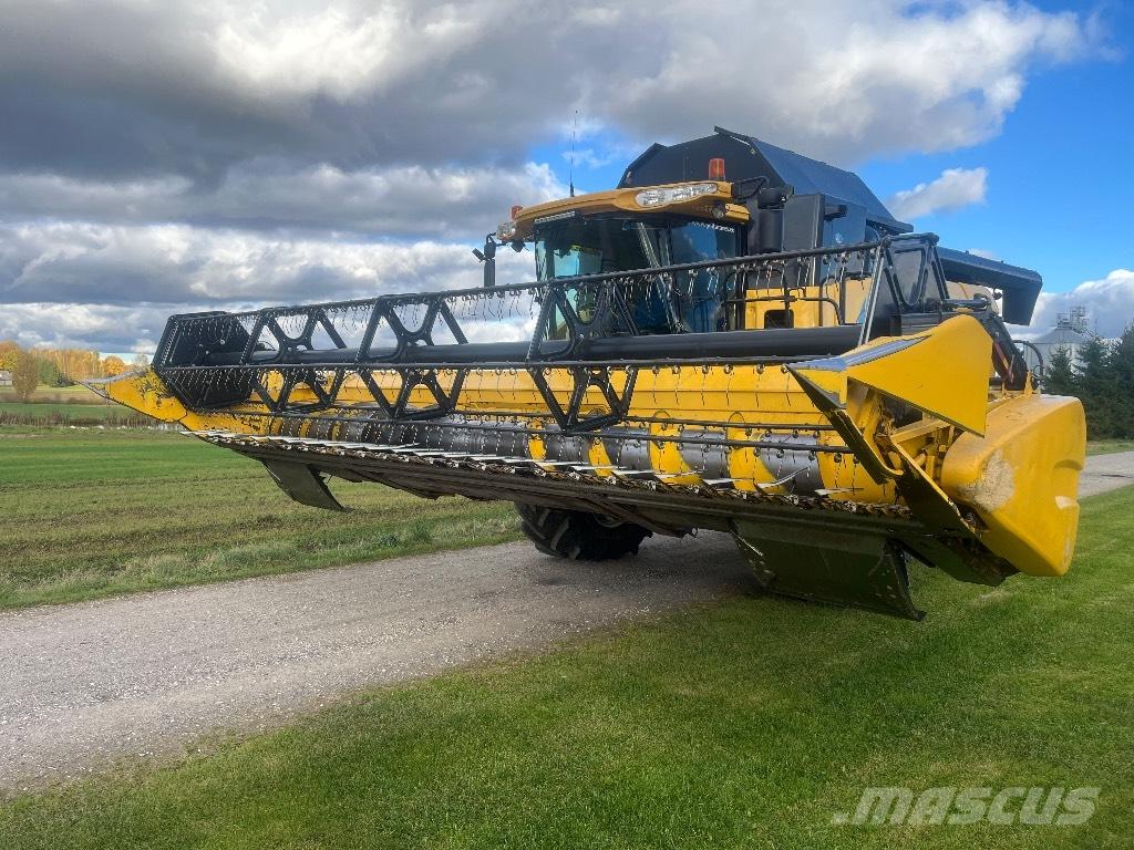 New Holland CX 8080 コンバイン