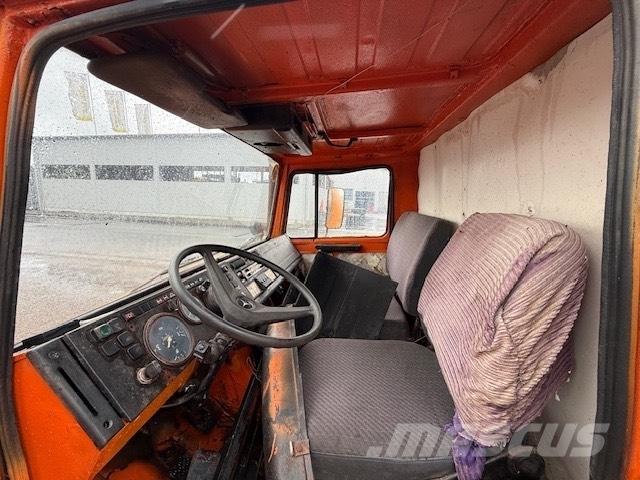 Unimog 424 USED CAB キャビン及び内装