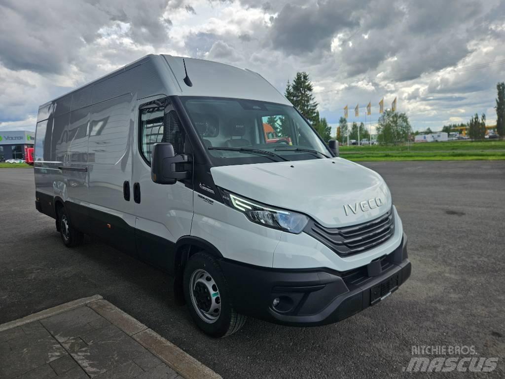 Iveco Daily 35S16A8 パネルバン
