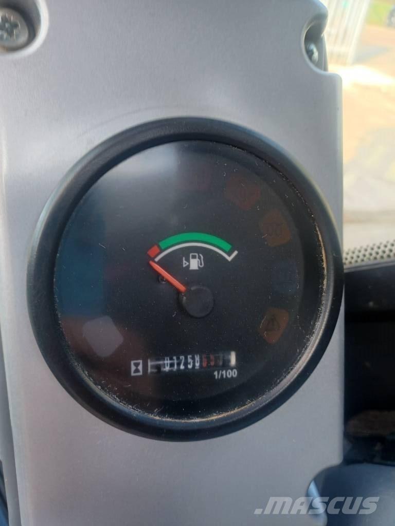 Yanmar SV 15 ミニ油圧ショベル 7t以下（ミニユンボ・ミニディガー）